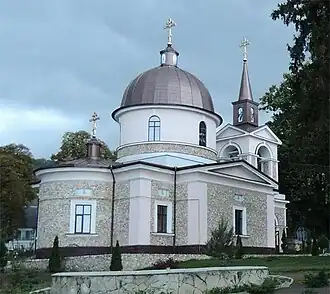 Фасад храма монастыря