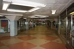 Выход к площади Хёторьет