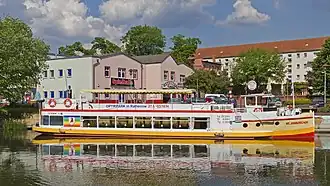 Прогулочный теплоход на Хафеле