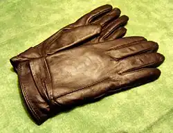 Перчатки из шевро