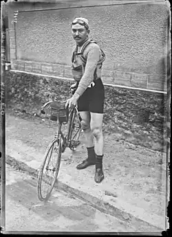 Гектор Эсгем на Париж — Рубе 1912