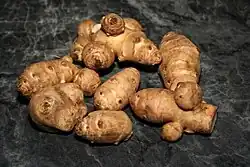 Клубни топинамбура