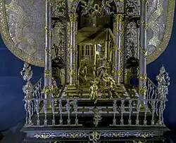 Алтарь-реликварий. Деталь