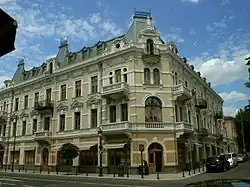 Начало улицы от проспекта Агмашенебели