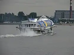 Судно «Метеор-176» на реке Нева, 2008 год.