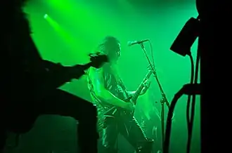 Выступление группы на фестивале  Hole in the Sky в 2006 году.