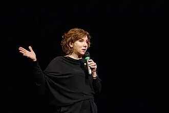 Катерина Гордеева со стендапом в Сиэтле, США в 2025 году