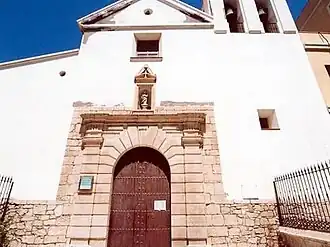 Главный вход церкви