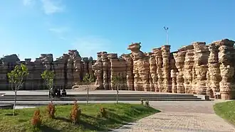 импровизация скалы "Чарынский каньон" в парке Жетысу