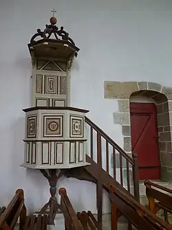 Кафедра часовни Нотр-Дам-дю-Паради.