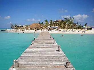 Пирс у одного из отелей