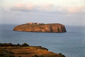 Вид на остров Санто-Стефано