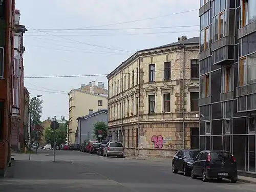 Перекрёсток с ул. Краславас