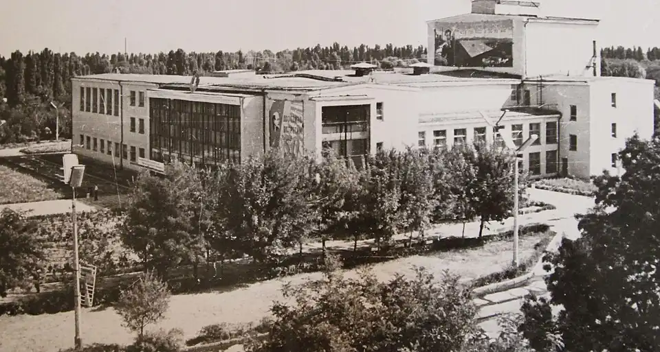 Вид на областной драматический театр г. Джамбула