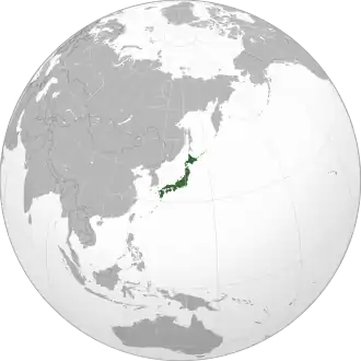 Япония на карте мира.Светло-зелёным обозначены территории Кунашира, Итурупа, Шикотана и островов Хабомаи, контролируемые Россией, на которые претендует Япония