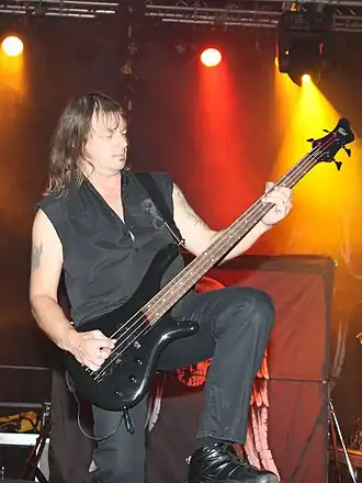 Йенс Беккер в 2009 году на концерте в Гладбеке, Германия.