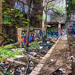 Развалины станции «Андерсон-авеню — Джером-авеню»