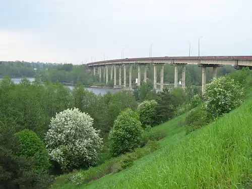 Гвардейский пролив, мост Дружбы