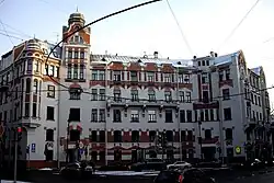 Дом № 13 после реставрации фасада, выполненной в 2011 г.