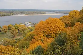 Вид на пойму Днепра, вдали — остров Круглик