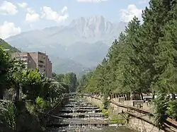 Вид на Хуступ из города Капан. У подножия река Вачаган