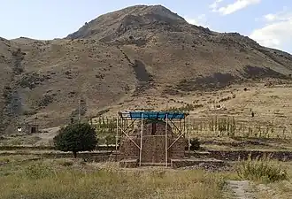 Пятикупольный храм огня в Кароне.