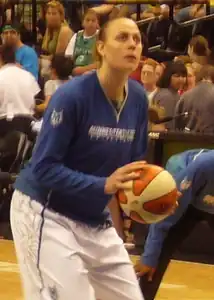 Катрин Ресс в игре за «Миннесота Линкс» против «Сиэтл Шторм» (9 августа 2007 года)