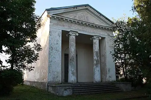 Часовня Штакельбергов на церковном кладбище Кейла