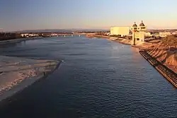 Вид на реку с моста Сиосай