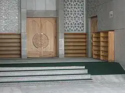 Входная дверь