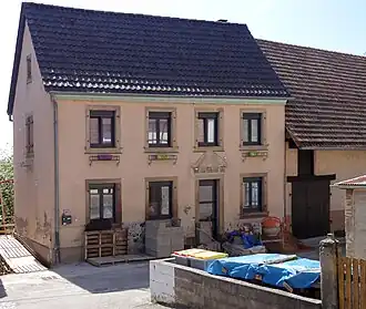 Здание старой католической школы