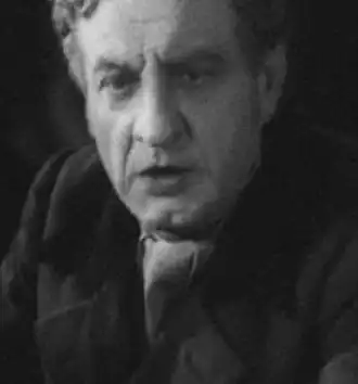 К. Эггерт в роли де Росто в фильме «Гобсек» (1936)