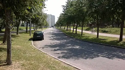 Лето 2011 года, справа детсад «Куристику»