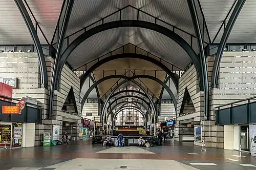 Световой зал вокзала