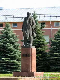 Памятник В. И. Ленину