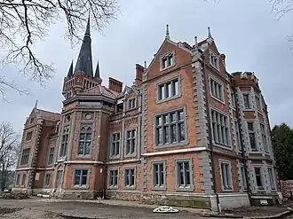 Дворец в феврале 2024 года во время реконструкции