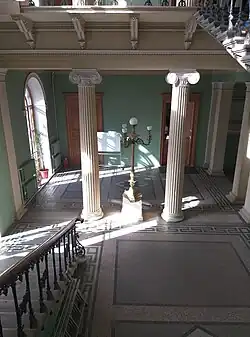 Парадная лестница