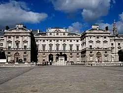 Сомерсет-хаус. 1776—1796.  Лондон (по проекту И. Джонса)