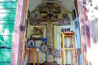 Поклонный крест 1796 года в часовне-футляре