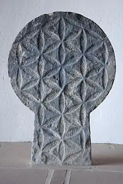 Баскская дискообразная стела