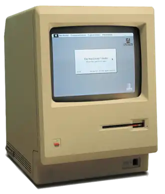 Macintosh 128k (первая модель 1984 года)