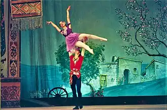 Н.Рамазанова (Гюльянак) и Г.Мирзоев (Полад), 1999 г. (Фото И. Джафарова)