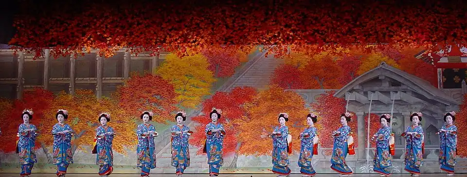 Танец в исторических костюмах