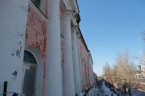 Колонны главного корпуса