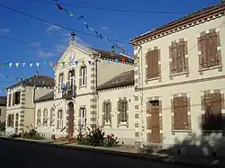 Мэрия и школа