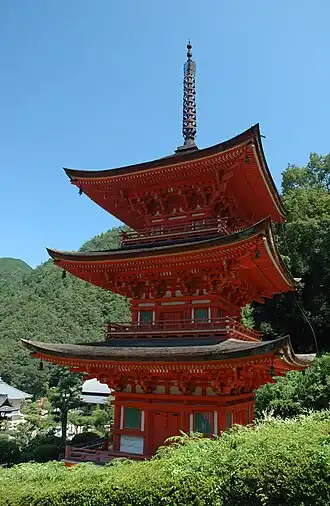 Трёхъярусная пагода «Храма вечного счастья»