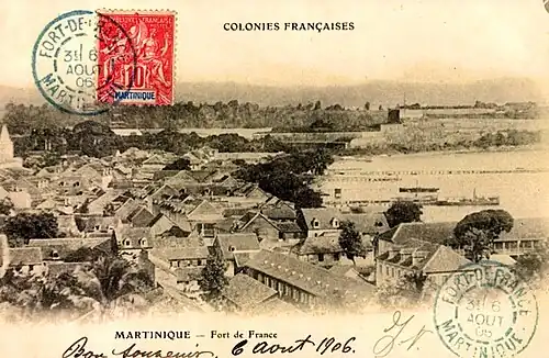 1899: 10 сантимов (Mi #40; Yt #45). На открытке: общий вид города Фор-де-Франс