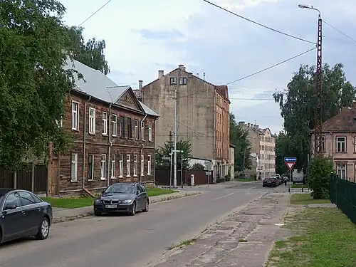 Вид вдоль улицы