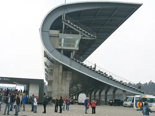 Трибуна Хоккенхаймринга