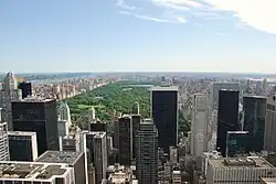 Солоу-билдинг в панораме Мидтауна